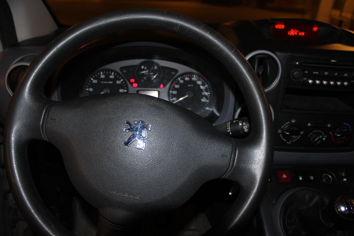 2009 Peugeot Partner, Hengerfeste/Servicer, 109000km
